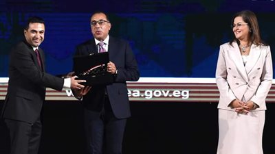 الفائزون بجائزة الوحدة المتميزة في تقديم الخدمات الحكومية| أسماء 