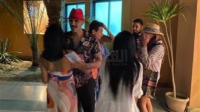 دينا الشربيني وحسن أبو الروس يزوران بشرى في مستشفى الجونة | صور