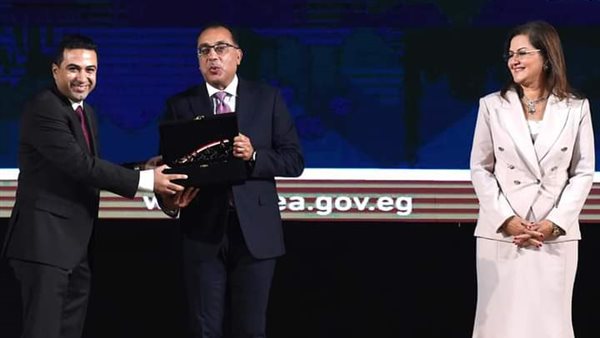 تكريم الفائزين