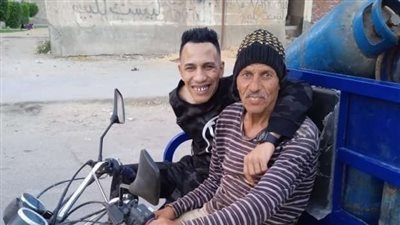 والد الفنان حمادة صميدة: ببقى فرحان لما الناس تقول شوفنا ابنك في التلفزيون