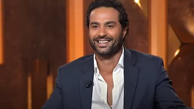 كريم فهمي: كتبت حدوتة وأنا عمري 6 سنين تشبه فيلم حسن وبقلظ دلوقت | فيديو