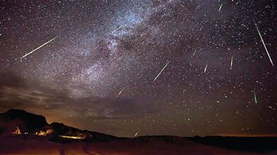  رئيس علوم الفلك يكشف تفاصيل زخة الجباريات التي ستشهدها مصر اليوم