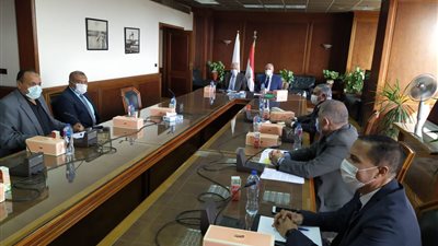 عبدالعاطي: استخدام نظم الري الحديث في زمام 2100 فدان بالجيزة