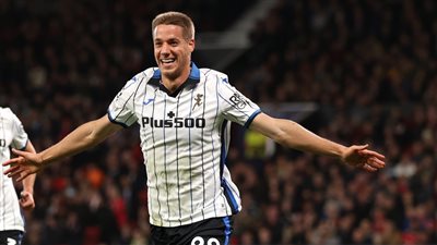 أتالانتا ينهي الشوط الأول متقدما على مانشستر يونايتد بهدفين في دوري أبطال أوروبا