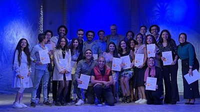 مسرح الإسكندرية يكرم نجوم المسرح في نسيم البحر