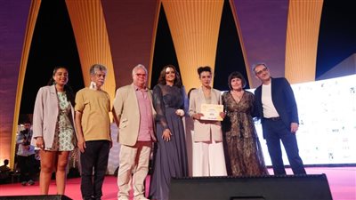 القائمة الكاملة لجوائز منصة الجونة السينمائي | صور