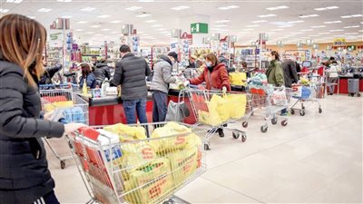 الخمور والتليفزيونات والملابس.. سلع مهددة بارتفاع الأسعار خلال الفترة المقبلة