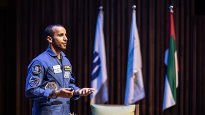 هل يمكننا العيش في الفضاء؟.. تحديات وحلول يطرحها رواد الفضاء بـ إكسبو