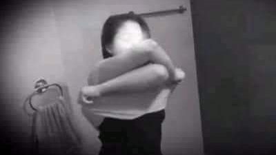 بسبب وجود كاميرات في البروڤة.. منشورات تحذيرية على فيسبوك من تغيير الملابس في المحلات