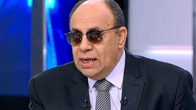 حماتي بتسخن جوزي عليا أعمل إيه؟.. مبروك عطية يجيب