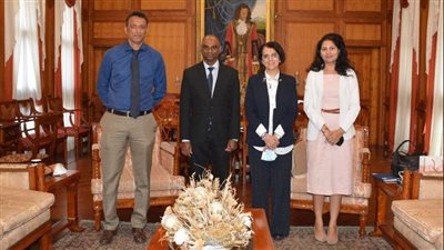 عمدة بورت لويس يُرحب بإقامة أسبوع ثقافي مصري ومعرض للأفلام المصرية في موريشيوس