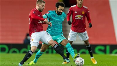 موعد مباراة ليفربول ومانشستر يونايتد في الدوري الانجليزي والقنوات الناقلة والتشكيل المتوقع Salah VS Ronaldo