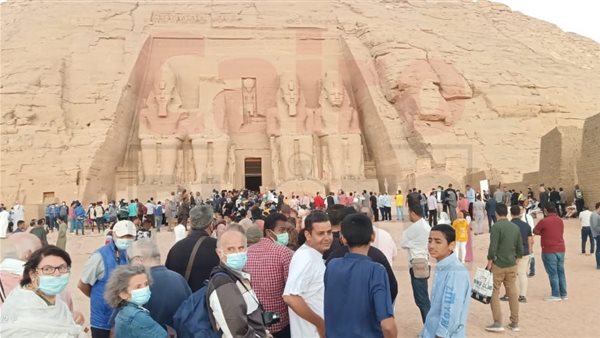 تعامد الشمس على معبد