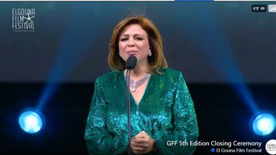 لفتة إنسانية من الجونة السينمائي للراحل وحيد حامد.. وإلهام شاهين تروي ذكرياتها معه