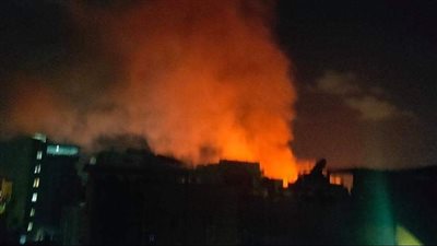 حريق هائل بمصنع للأثاث بقرية السنانية في مدينة دمياط| صور 