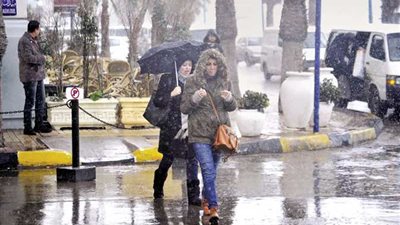 الأرصاد تحذر من تخفيف الملابس وتنصح بارتداء الشتوية حتى نهاية أبريل