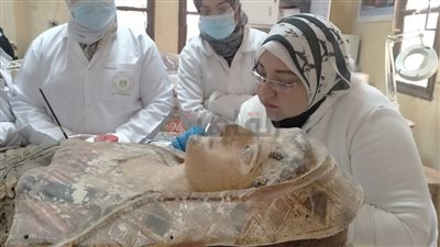 مدير ترميم المومياوات: المومياء الصارخة أغرب الأنواع.. واكتشفنا إصابة مربية حتشبسوت بـ الجدري │ حوار