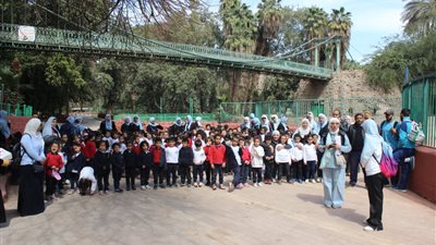 حديقة الحيوان تستقبل الزوار ورحلات المدارس للاستمتاع بالتطوير ووسائل الترفيه الجديدة