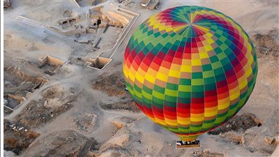 البالون الطائر.. تعرف على أبرز مظاهر احتفال طريق الكباش | صور 