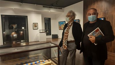 فارق حسني يزور معرض خالد حافظ بجاليري بيكاسو إيست 