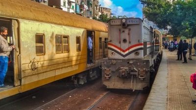 السكة الحديد تخصص قطارا لنقل ركاب منوف من محطة شبرا الخيمة إلى رمسيس