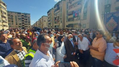 وسط فرحة عارمة للأهالي.. افتتاح محافظ بورسعيد لمشروع تطوير 65 عمارة