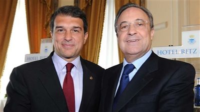 قبل الكلاسيكو بساعات.. لابورتا وبيريز يجتمعان في أحد مطاعم كتالونيا | فيديو