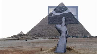 بعنوان الأبد هو الآن.. أول معرض فني عالمي تشهده منطقة أهرامات الجيزة