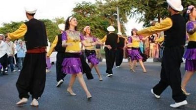 بمشاركة فرق مصرية وأجنبية.. انطلاق ديفيليه مهرجان الإسماعيلية للفنون الشعبية