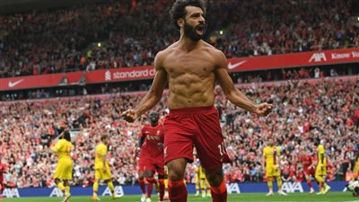 هدف وحيد يفصل محمد صلاح عن دخول التاريخ مع ليفربول اليوم