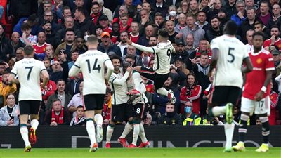 ثنائي الريدز في مسجد عام بمدينة ليفربول | صورة