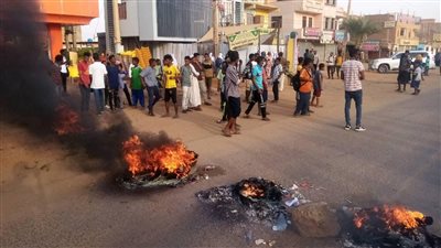 التحذير من تعطيل العملية الانتقالية.. أول تعليق عربي ودولي على أحداث السودان