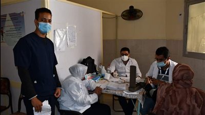 الكشف على 1075 خلال فعاليات اليوم الثاني لقافلة جامعة المنصورة بمدينة سفاجا