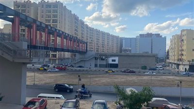 سكان وسط الإسكندرية يطالبون بتكثيف الإضاءة بطريق محور المحمودية.. ونائب يتقدم بطلب إحاطة 