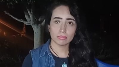 استبعدوها من العرض.. فنانة تتهم ممثلا بمحاولة التحرش بها على المسرح
