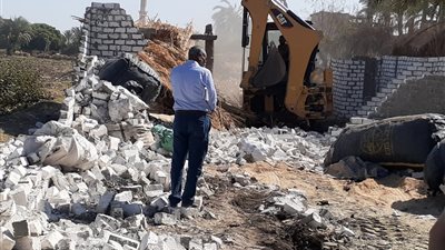 محافظة القاهرة تواصل استرداد الأراضي أملاك الدولة وإزالة التعديات على الأرض الزراعية 