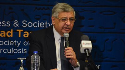 مستشار رئيس الجمهورية: الأدوية المستخدمة في مواجهة أزمة كورونا صناعة مصرية 100%