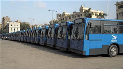 للتسهيل على الطلاب وتفادي التكدس.. محافظ الإسكندرية يوجه بزيادة الأتوبيسات على الخطوط بالتنسيق مع النقل العام