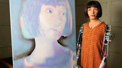 أول روبوت فنان بالعالم بأيادٍ مصرية.. تفاصيل صناعة إنسان آلي رسام في بريطانيا