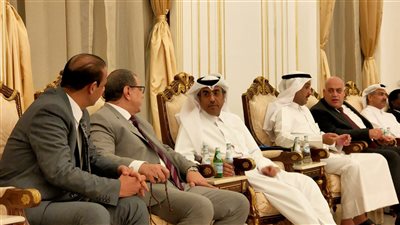 محمد سعفان ضيف شرف على مائدة عشاء وزير العمل القطري بالدوحة 