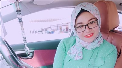 نفسي أشتغل في بنك.. فتاة تتحدى العقبات لتحقيق حلمها الوظيفي بعد فقدان ساقيها| تفاصيل