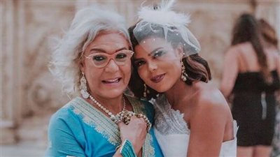 ناهد السباعي تروي تجربة هروبها قبل زفافها بـ24 ساعة ورد فعل والدتها