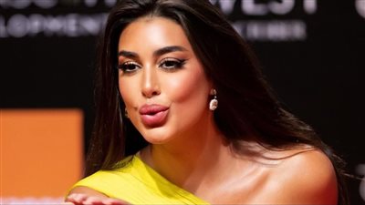 ممكن أضرب بالشبشب عادي.. ياسمين صبري تتحدث عن علاقتها بجدتها ووالدتها | فيديو 