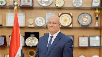 رئيس جامعة بنها يهنئ محمد عبد الفتاح لانضمامه للجنة التنفيذية لمشروع الاختبارات المميكنة