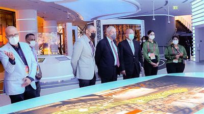 يحيى زكي يزور الجناح المصري في إكسبو دبي ويتفقد قاعة الفعالية الأولى لاقتصادية قناة السويس | صور 