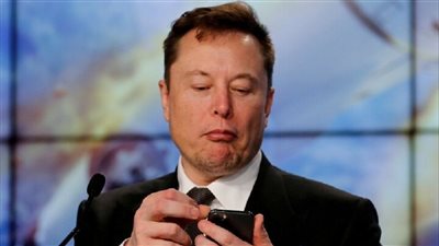 إيلون ماسك يؤجل صفقة تويتر مؤقتًا بسبب الحسابات الوهمية