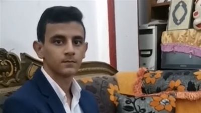 بعد حصده المركز الخامس بمسابقة تحدي القراءة.. طالب ثانوي بالإسماعيلية لوزيرة الثقافة: أتمنى نشر مؤلفاتي