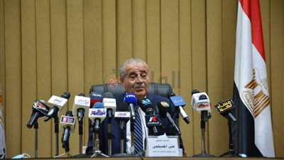 علي المصيلحي: ترك بطاقة التموين لدى البقالين يعتبر شيكًا على بياض