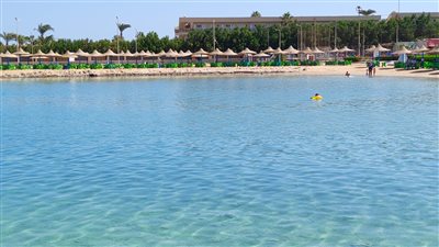 غياب المصطافين عن شواطئ الغردقة ورفع درجة الاستعدادات لتقلبات الطقس | صور