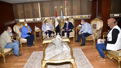 محافظ الغربية يناقش أبرز أعمال هيئة الأبنية التعليمية ضمن حياة كريمة
